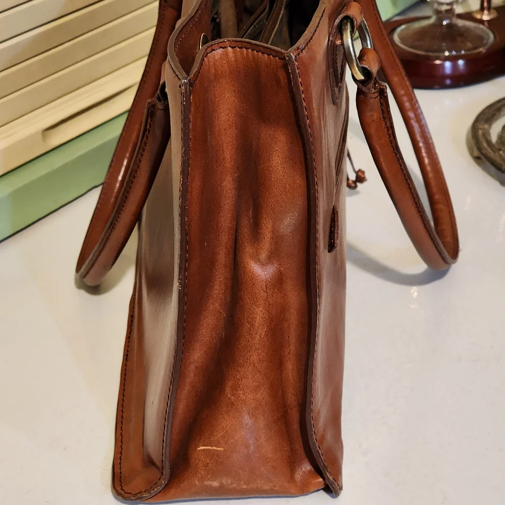 Valentina leather purse